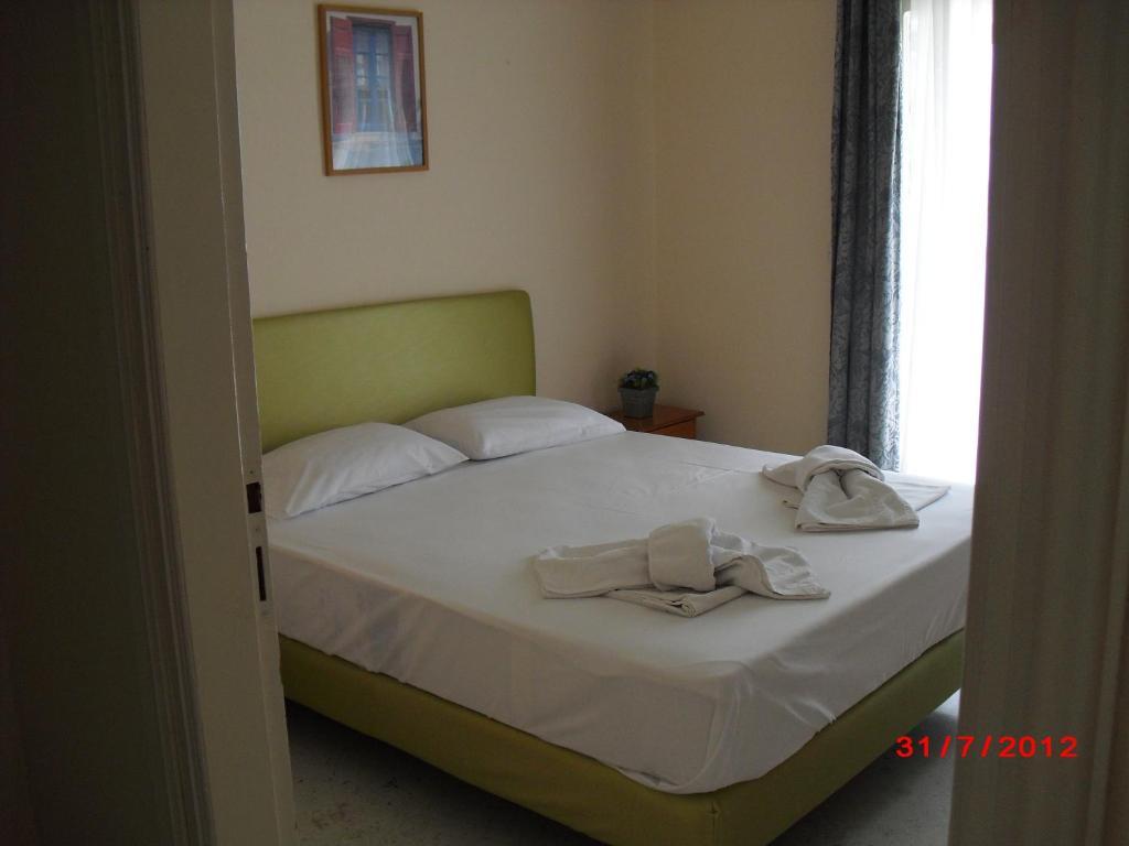 مولا كاليفا Kangaroo Hotel الغرفة الصورة