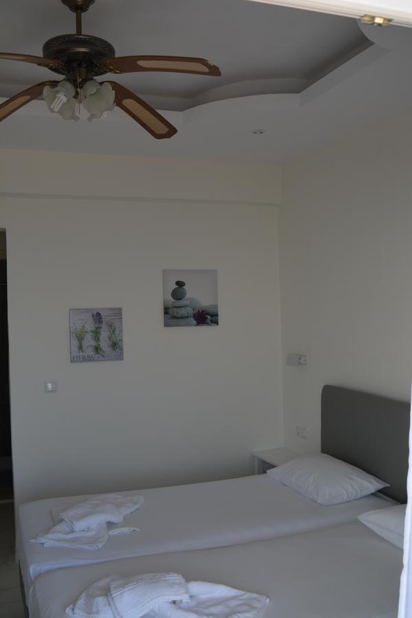 مولا كاليفا Kangaroo Hotel المظهر الخارجي الصورة