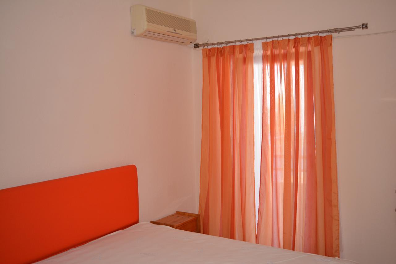 مولا كاليفا Kangaroo Hotel المظهر الخارجي الصورة